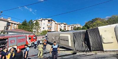 Başakşehir'de İETT otobüsü rampada devrildi: Yaralı yolcular var